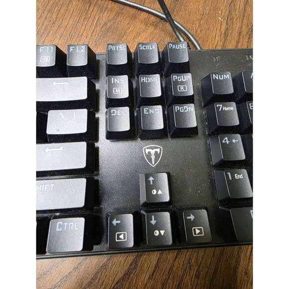 PICTEK PC305A FULL SIZE RGB LIGHT UP WIRED GAMING KEYBOARD - Picture 4 of 10